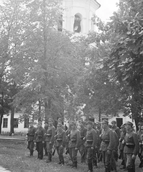 Финские солдаты в Коневецком монастыре. 1942 г. Фотограф К. Г. Розенквист. SA-kuva (Фотоархив вооруженных сил Финляндии)