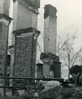 Бронебойщики в бою. Январь 1944 г. Фотограф Б. П. Кудояров. РМИ