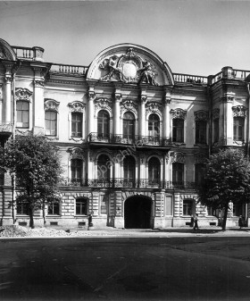 Внешний вид дома. 1970 г. Автор фотографии: А. А. Григорьев. Из коллекции КГИОП.
                                                    