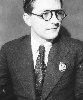 Портрет композитора Дмитрия Дмитриевича Шостаковича. 1938 г. ЦГАКФФД СПб. Ар 169759.