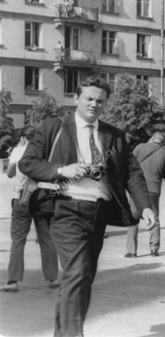Фотокорреспондент ЛенТАСС С.С.Смольский. 21 июня 1971 г. Ленинград. Автор съемки Феофилов А.Я. Выкопировка. ЦГАКФФД СПб. Ар. 85532